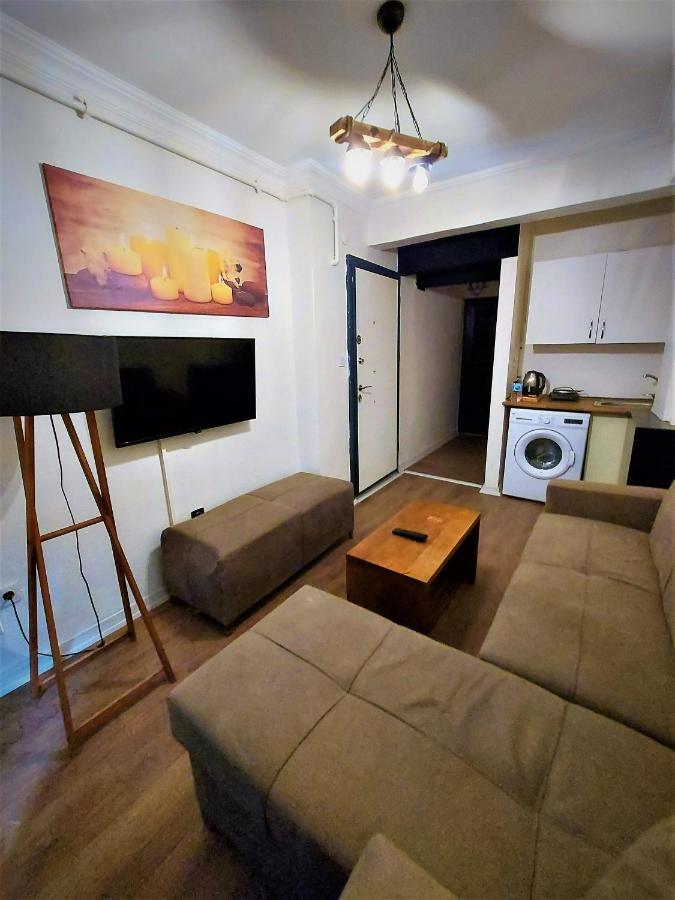 Mates Istiklal Suites Istanbul Exterior photo