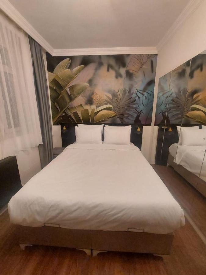Mates Istiklal Suites Istanbul Exterior photo