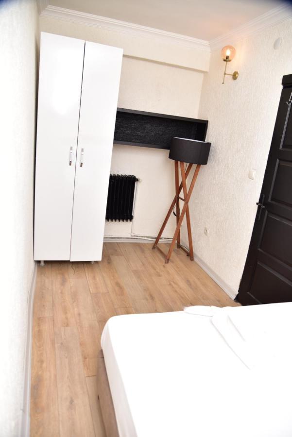 Mates Istiklal Suites Istanbul Exterior photo